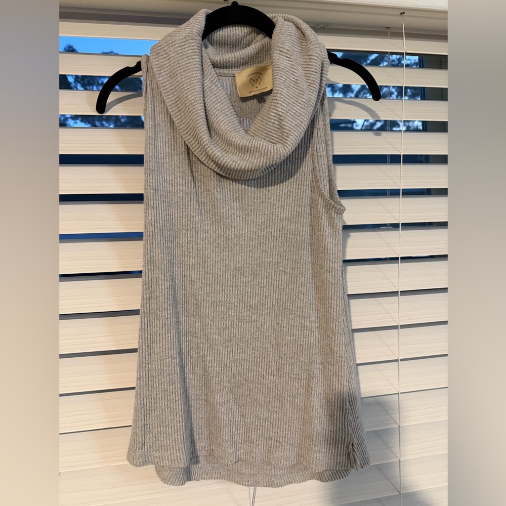 Anthropologie Light Gray Ribbed Knit Top